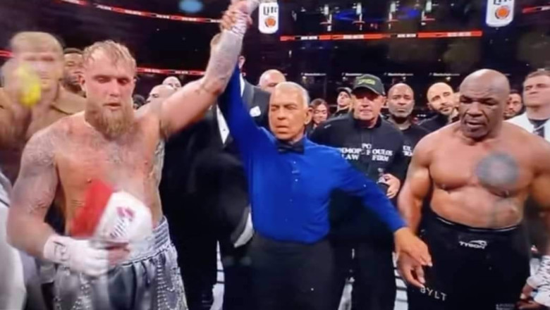 Mike Tyson Kalah Telak dari Jake Paul dalam Pertarungan Delapan Ronde